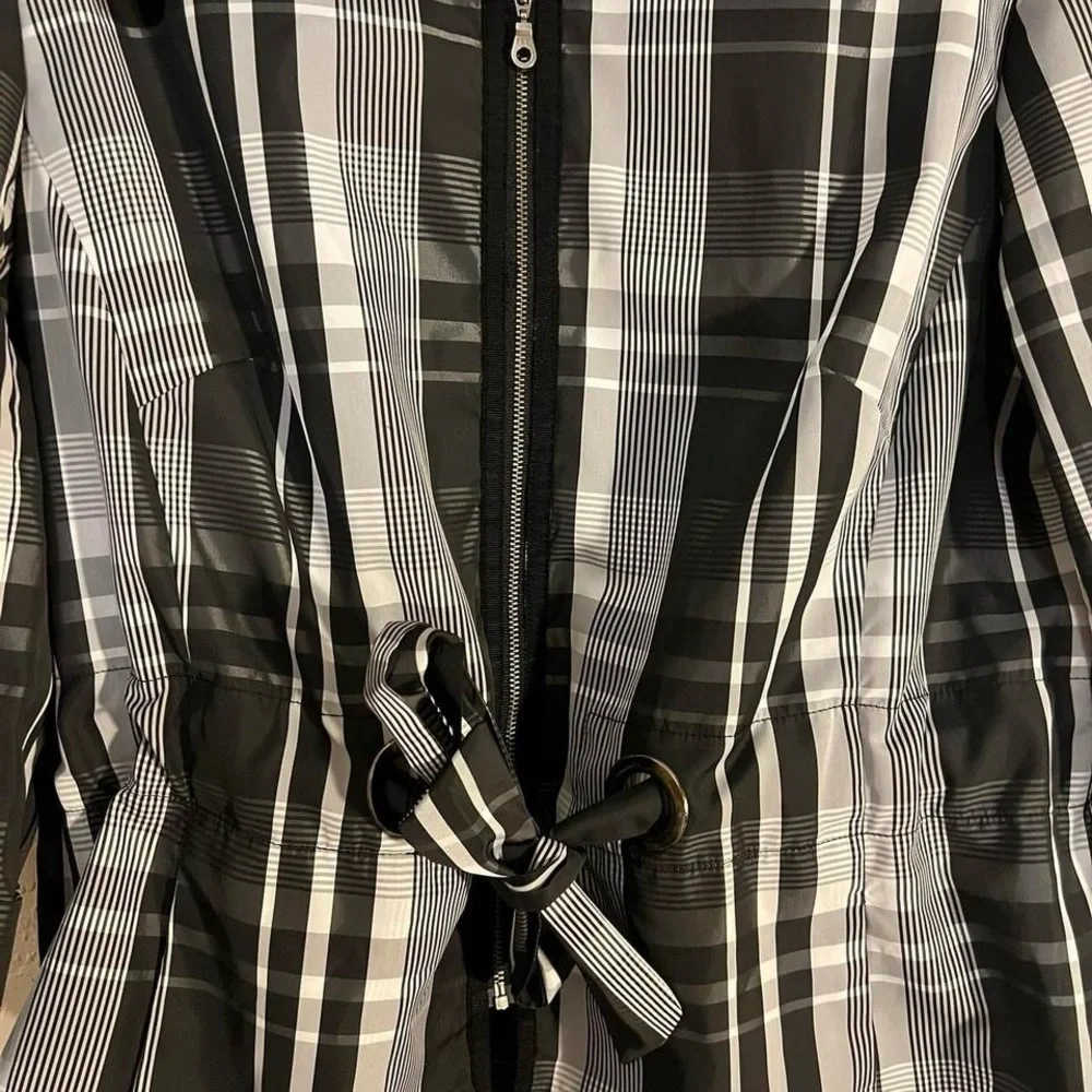 TRIBAL Black White Plaid Zip-Up Jacket – Size 12 – Drawstring Waist